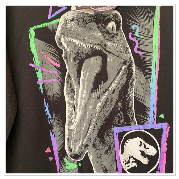 Jurassic World Men’s Raptor Graphic T-Shirt NWT - Picture 3 of 3